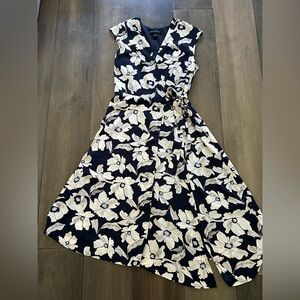 Banana Republic Navy & White Floral Wrap Dress - Women size 0